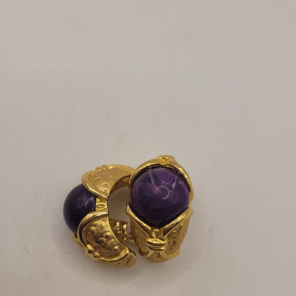 Brushed Gold Purple Acrylic Vintage Clip Earrings - Picture 1 of 2